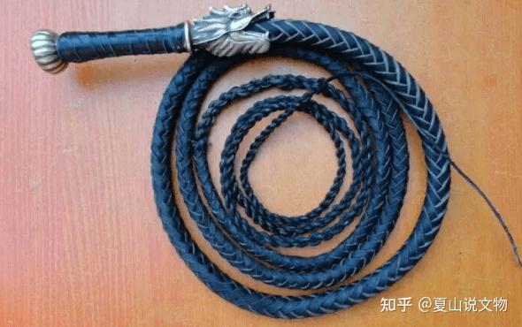 古代上这种刚柔并济的冷兵器,曾被欧洲人敬畏地称为“上帝之鞭” - 知乎