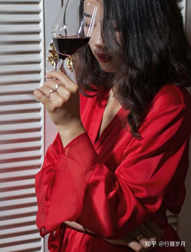 爱情这杯酒谁喝都会醉