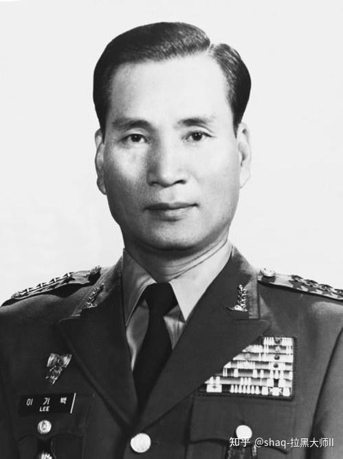 五共人物志之元国防长官李基百