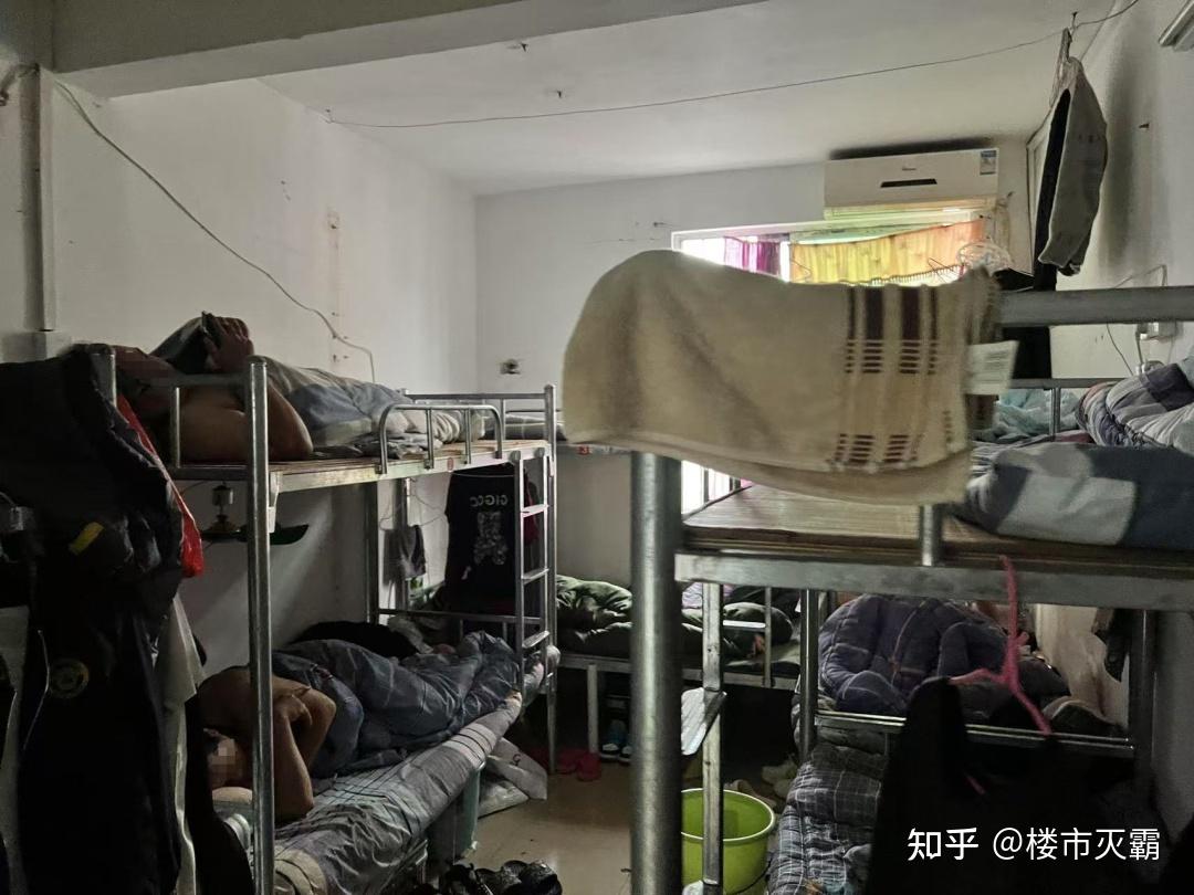 揭秘广州15元/晚的挂壁房：与鼠蟑共舞的“停尸间”人生 - 知乎
