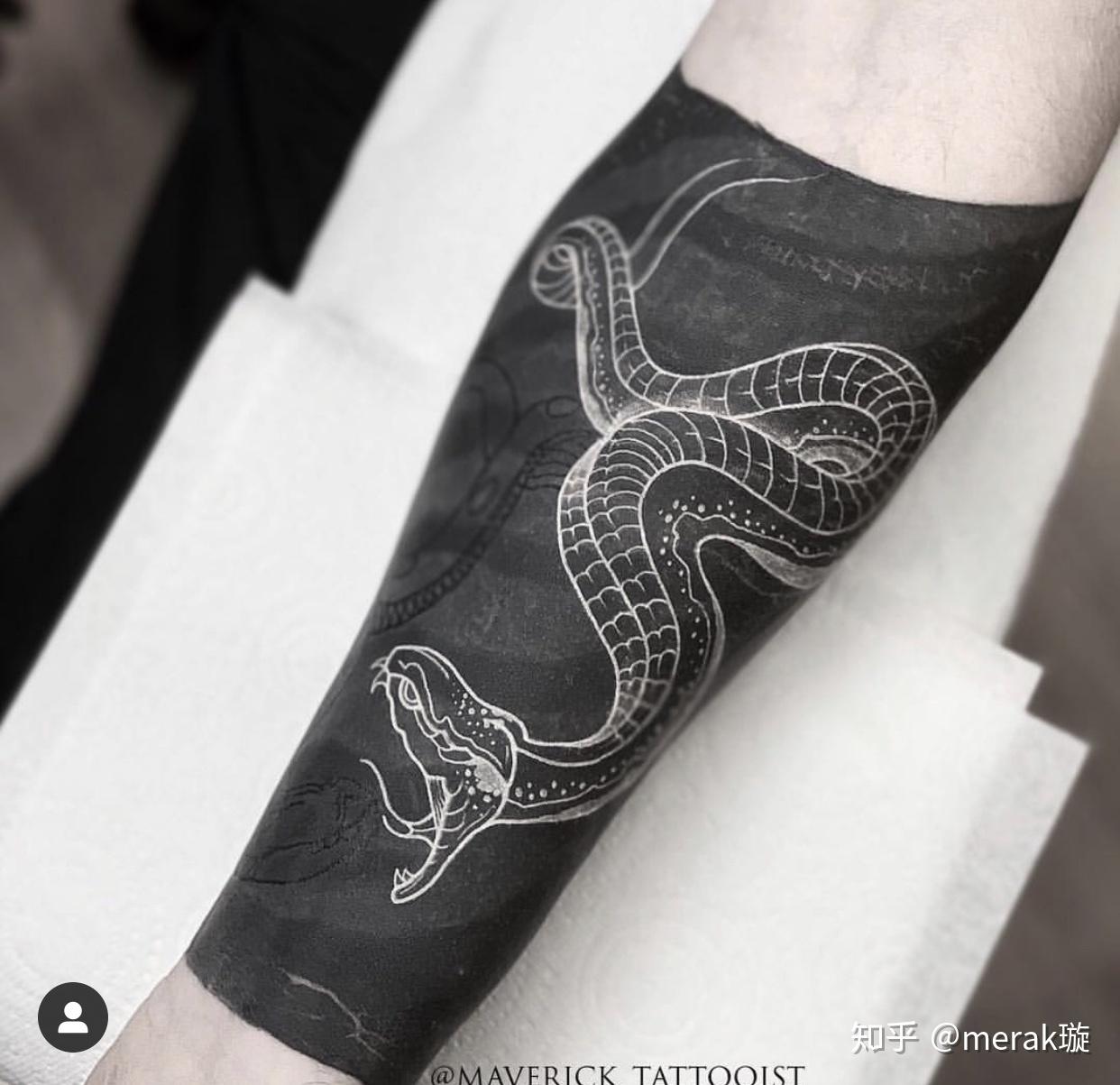 纹身黑臂纹身于极致处寻找美