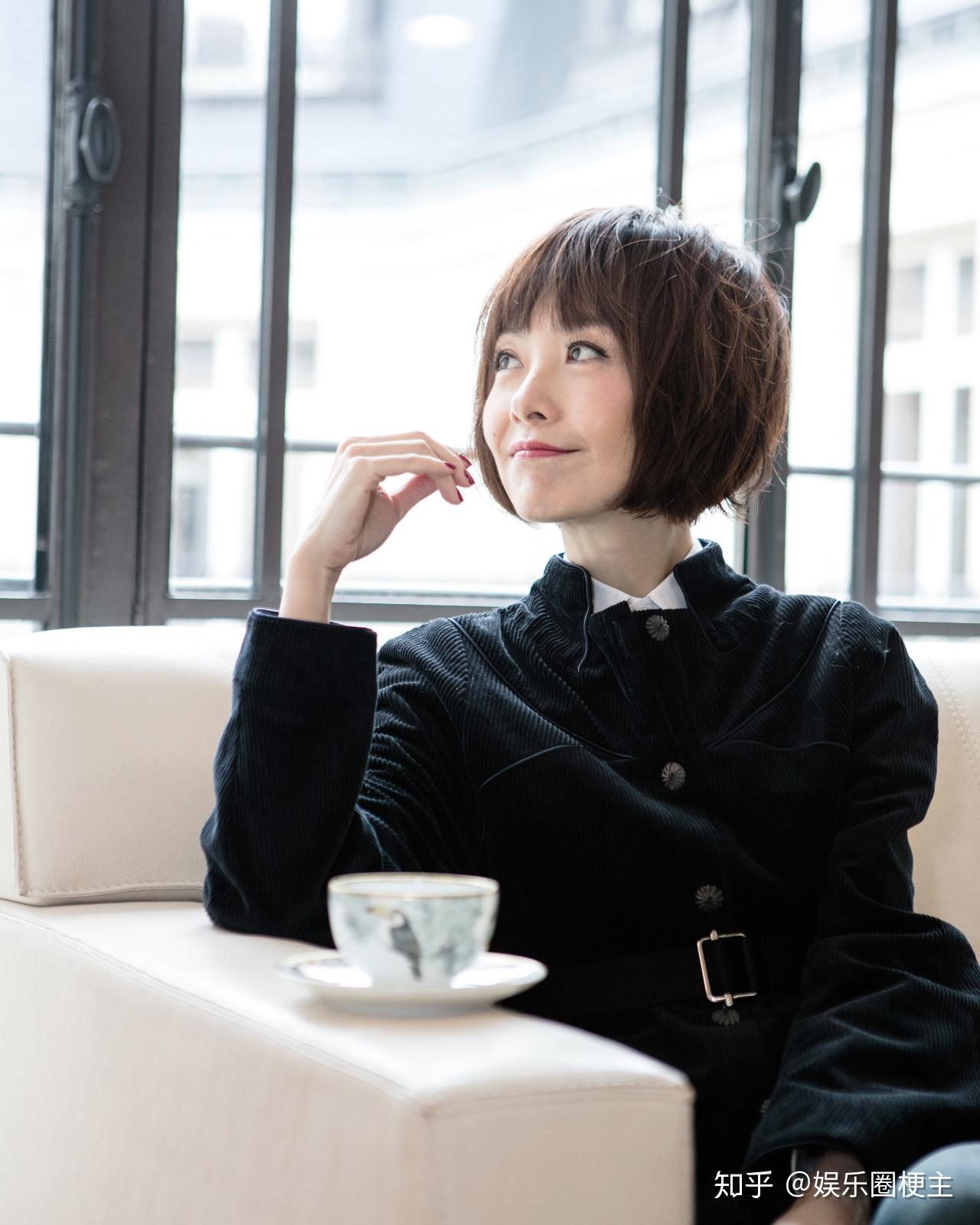 结婚17年无儿无女50岁竟还骨瘦如柴这样的鲁豫很不简单