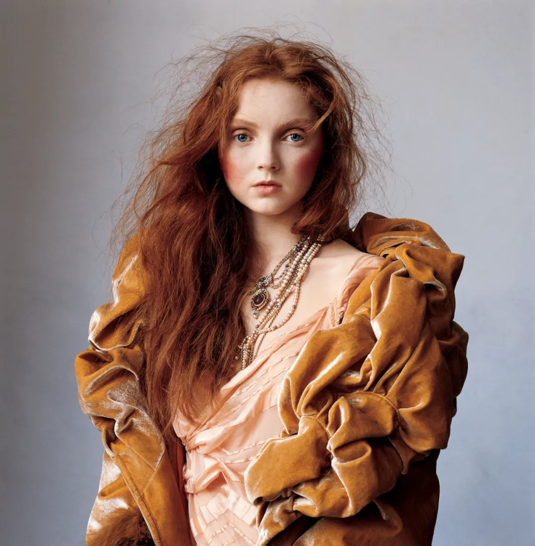 14岁美到人神共愤,17岁杀入年度富豪,如今却被嘲胖成大妈:对不起,我不