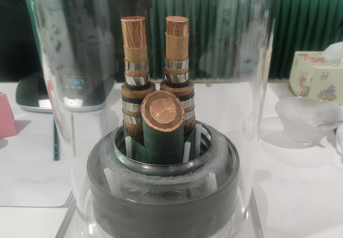 深圳供电局申请超导电缆带材收纳装置专利显著提升工程适用性与操