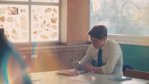 豆瓣9.3,网飞甜剧《心跳漏一拍》磕到泪目、甜到崩溃!