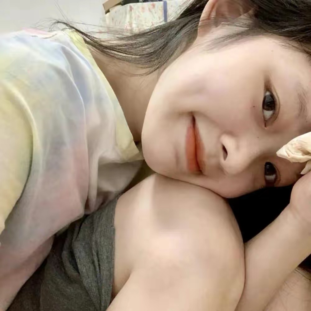 这才是甜妹该用的头像