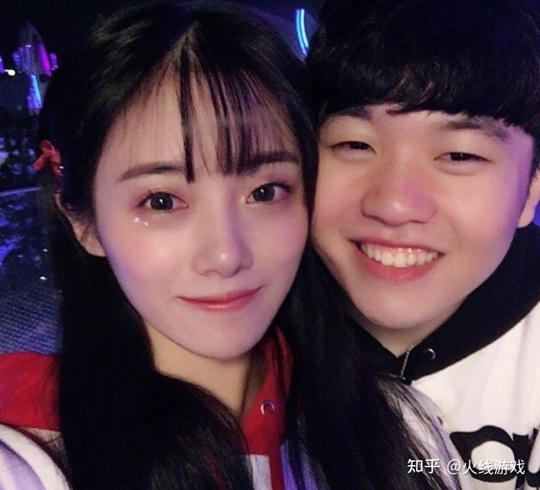 解气!lpl主持人小钰为男友rookie鸣不平:骂宋义进的都出来道歉