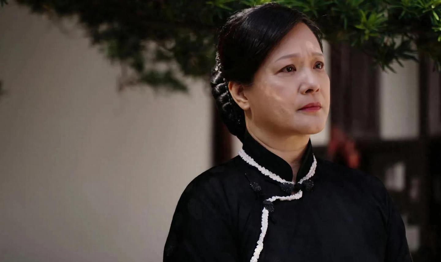 “万圣公主”张青,当红之时下海经商,成为身价过亿的霸道女总裁 - 知乎