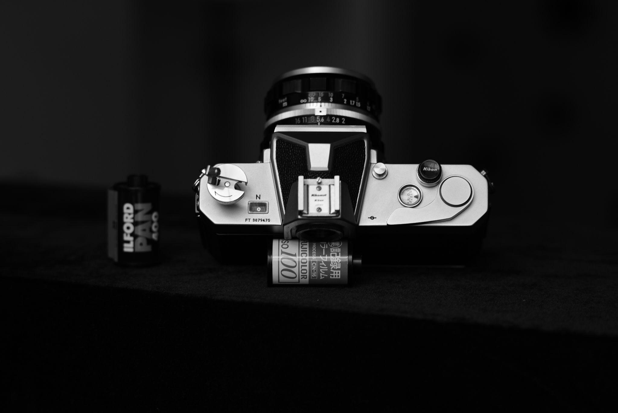 为什么大多数人买了单反之后都会配一个定焦镜