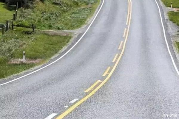 单黄线和双黄线有啥区别？单双没区别，虚实有别 - 知乎