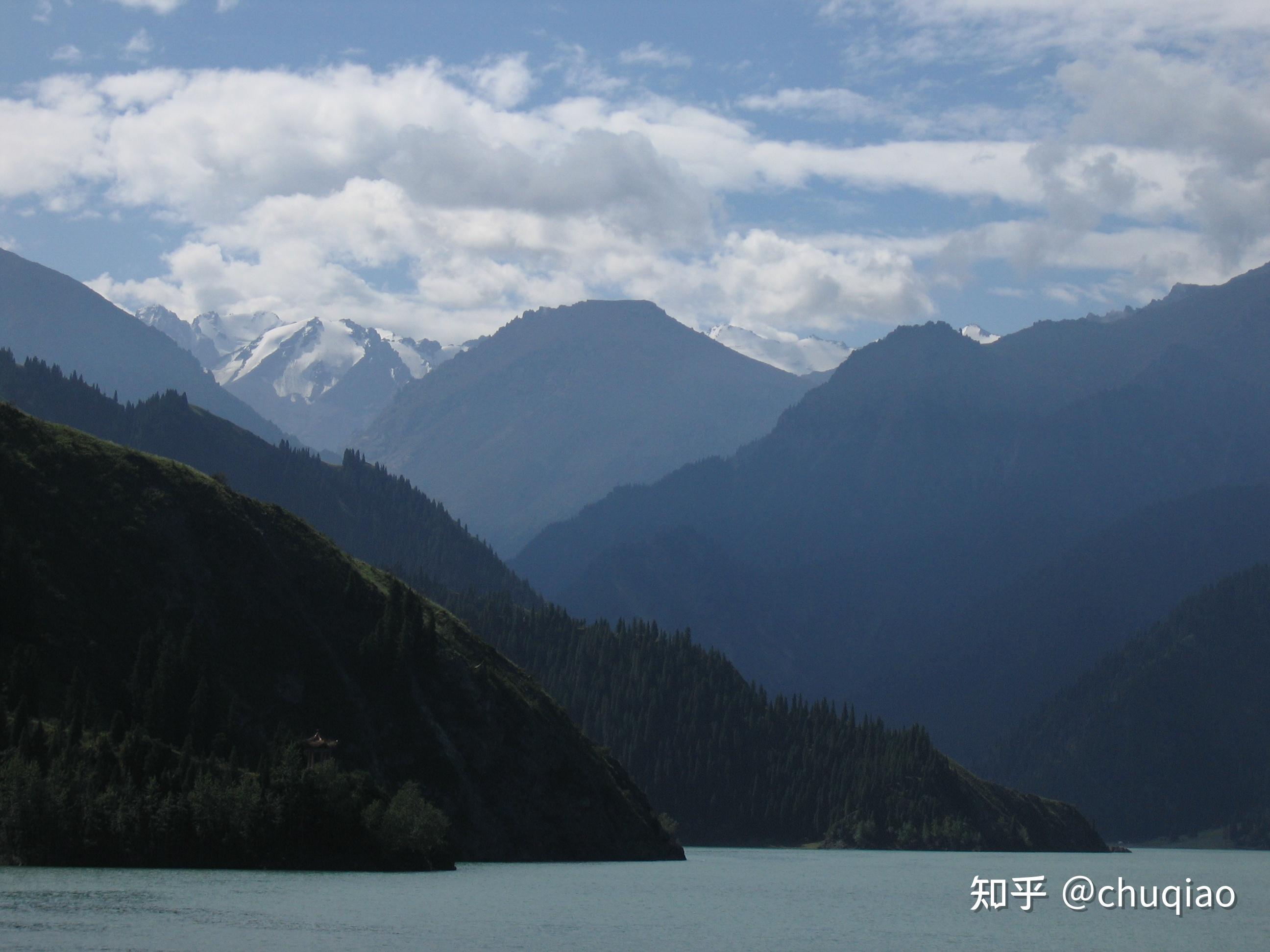 尼雅新疆天山天池北坡葡园