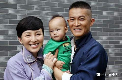 岳丽娜19岁陪男友北漂婚后连生3胎现成老公御用女主角