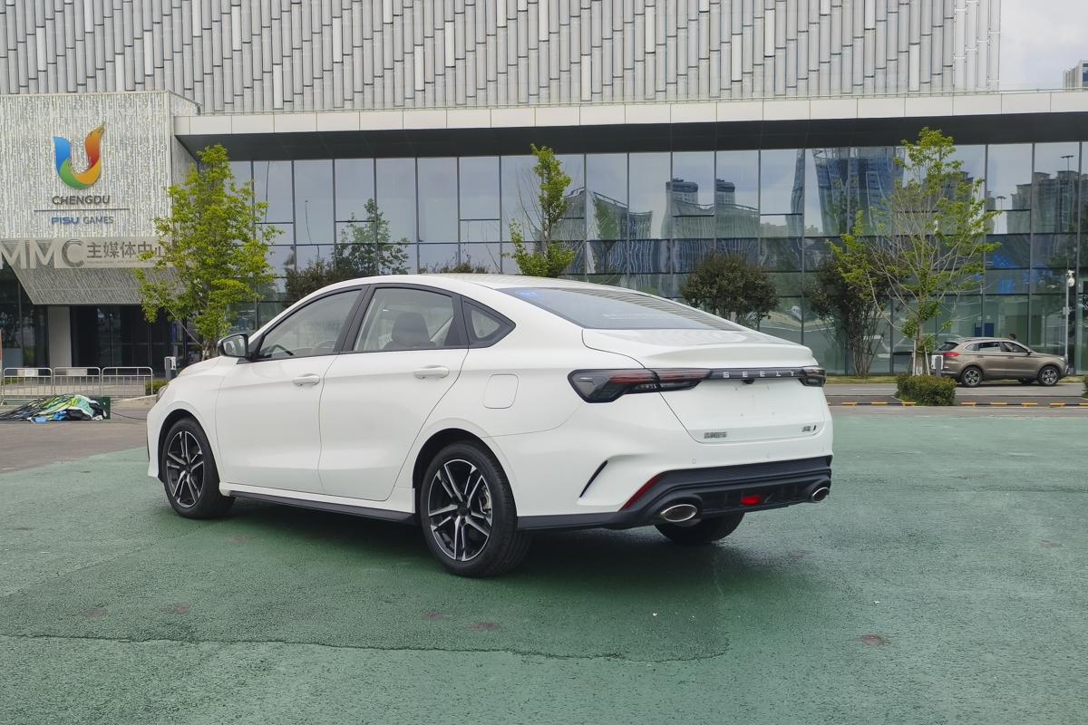 5t动力 吉利缤瑞cool冠军版售8.98万元