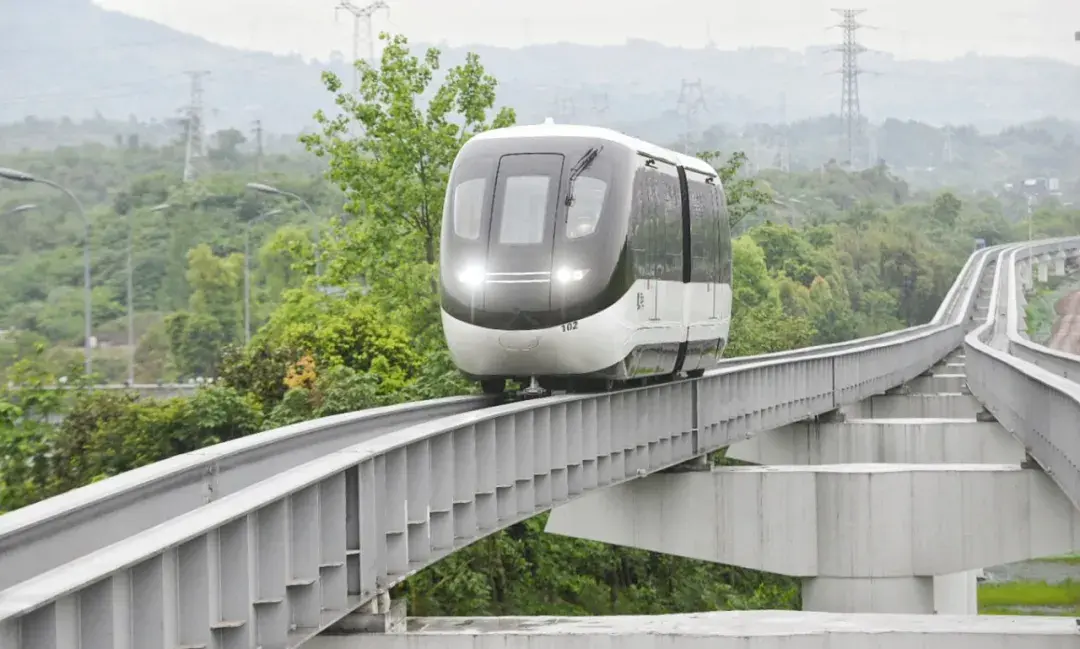 云上飞驰全球首条无人驾驶云巴在璧山开通