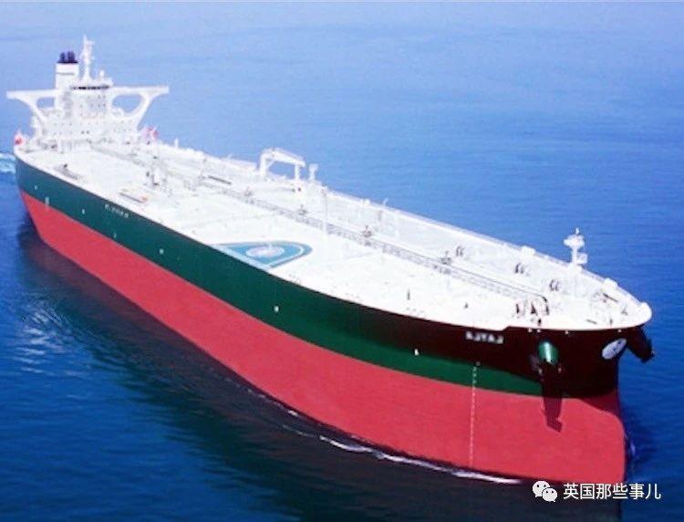 例如这艘名为scf caucasus的苏伊士型的油轮,15.