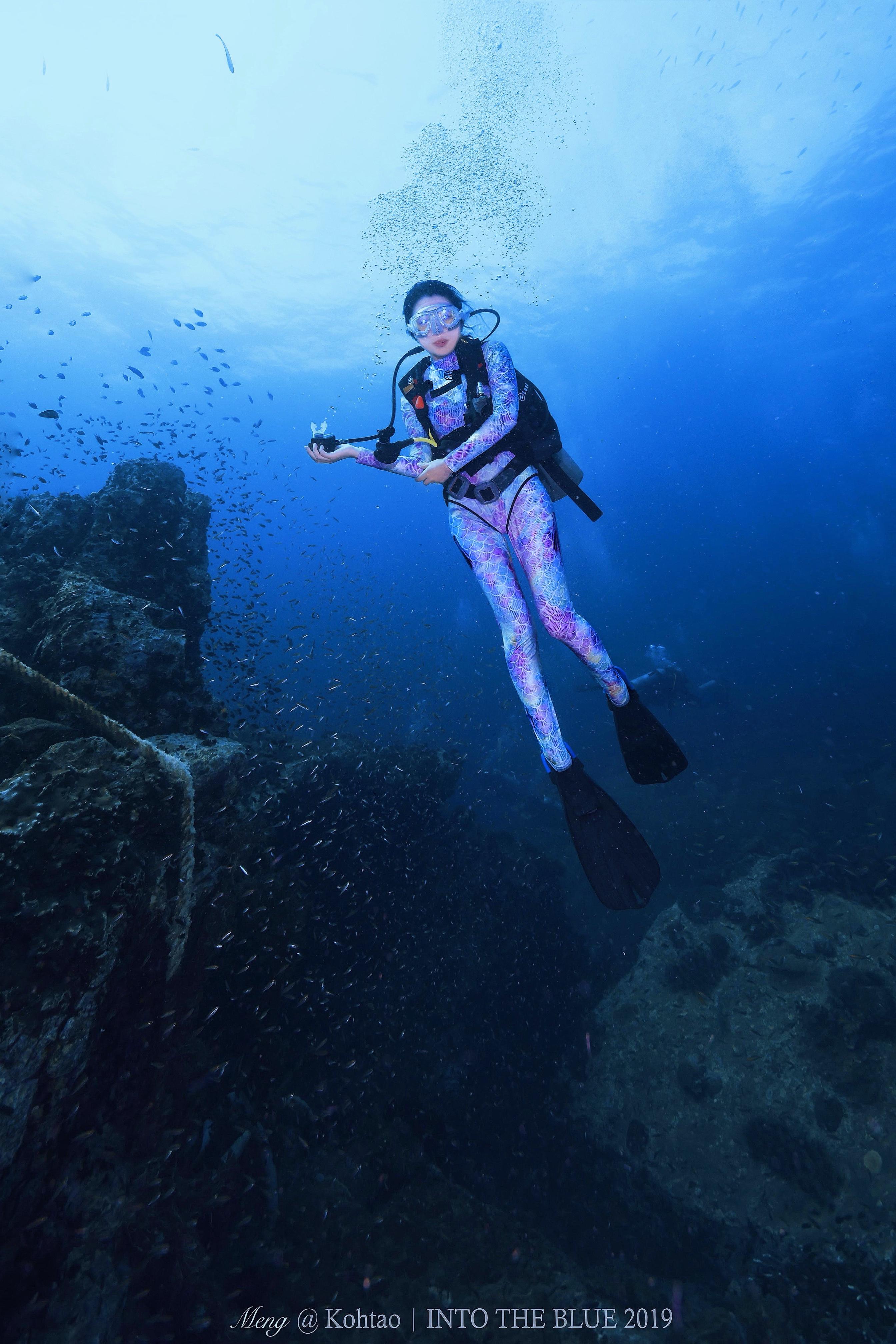 想在海底听迷幻乐ow潜水考证攻略被红短裤教练凶到要哭是一种什么体验