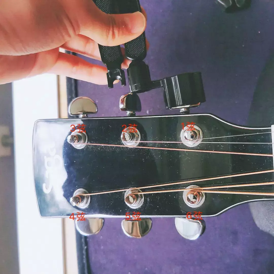 吉他干货简单易学的吉他琴弦更换方法