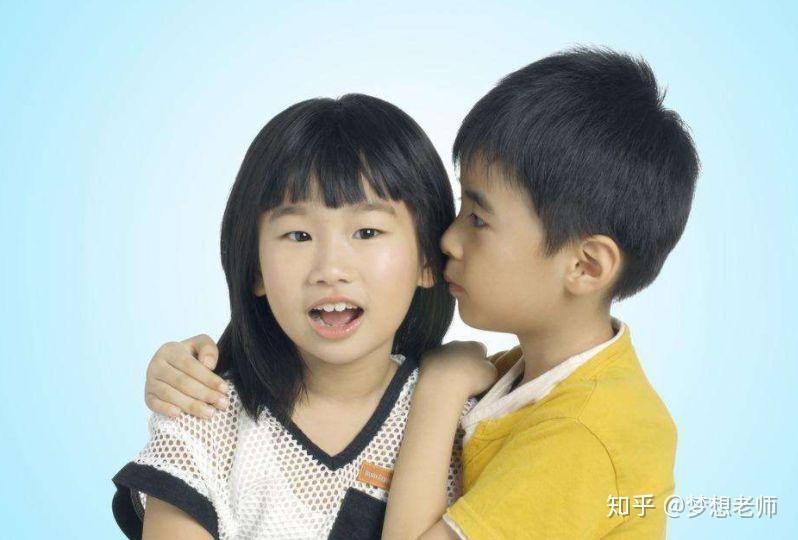 女儿在幼儿园被小男孩亲了该怎么办?这位妈妈的做法值得每个家长学习!