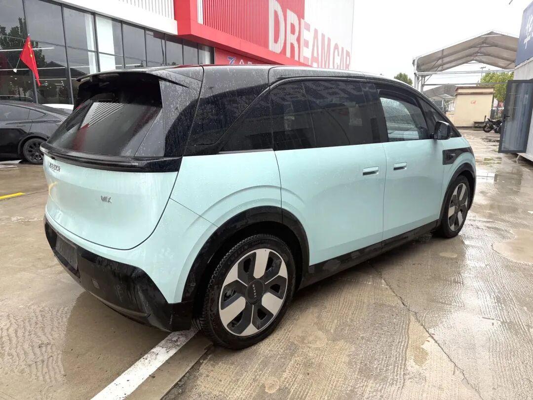 8000km准新车：极氪MIX指导价27.99万，现在只要17.99万 - 知乎