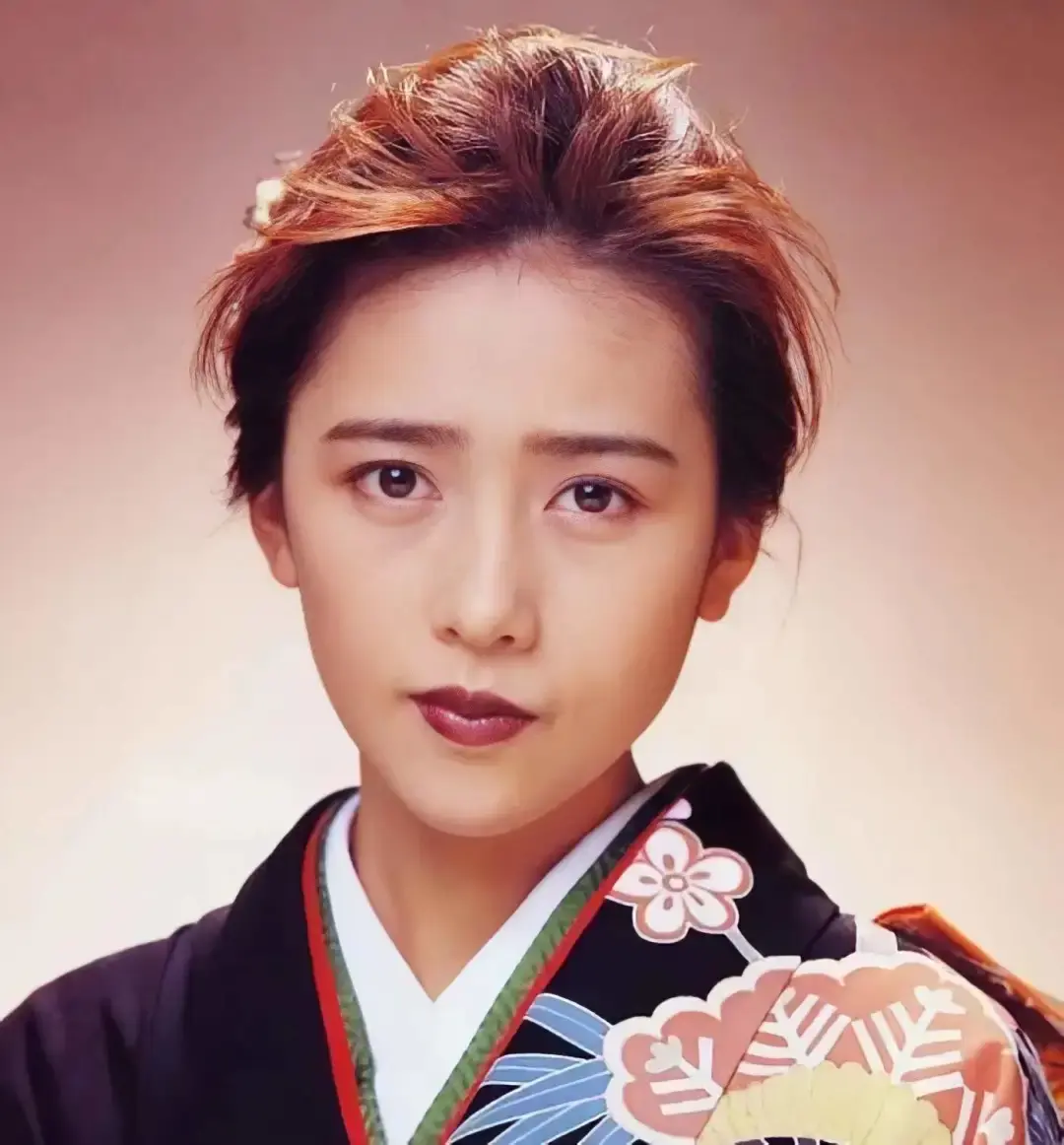 昭和时代那些风华绝代的女艺人照片修复后真的惊为天人