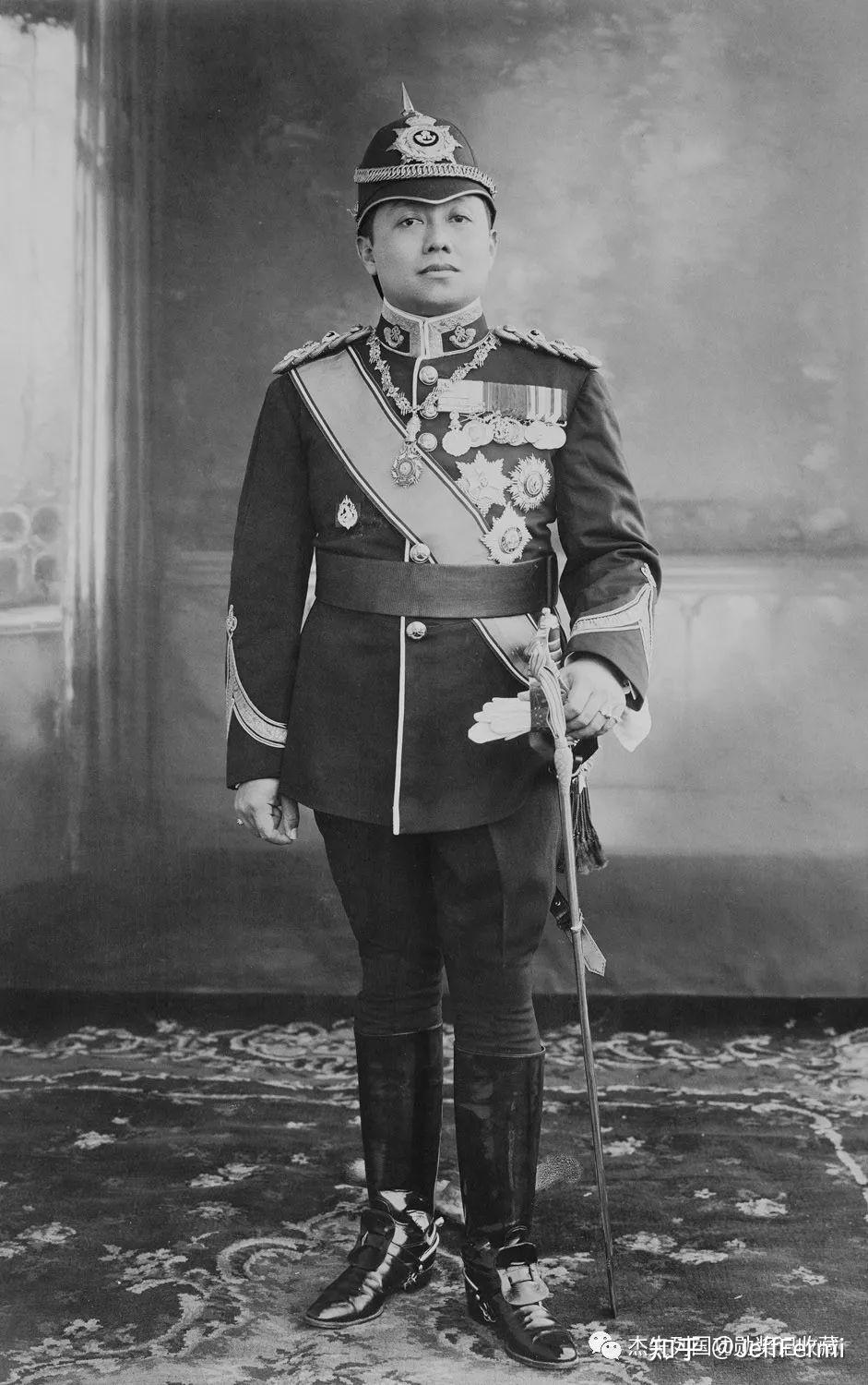 收藏品 | 英国陆军来复枪团队的数套军官礼服、浅谈来复枪团队历史沿革/制服条例 - 知乎