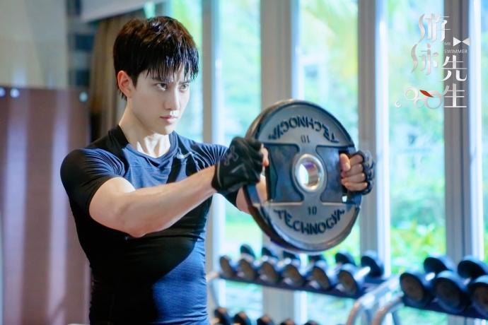 《游泳先生》mike特辑半裸大秀好身材——泳镜侠mr.toswim力荐