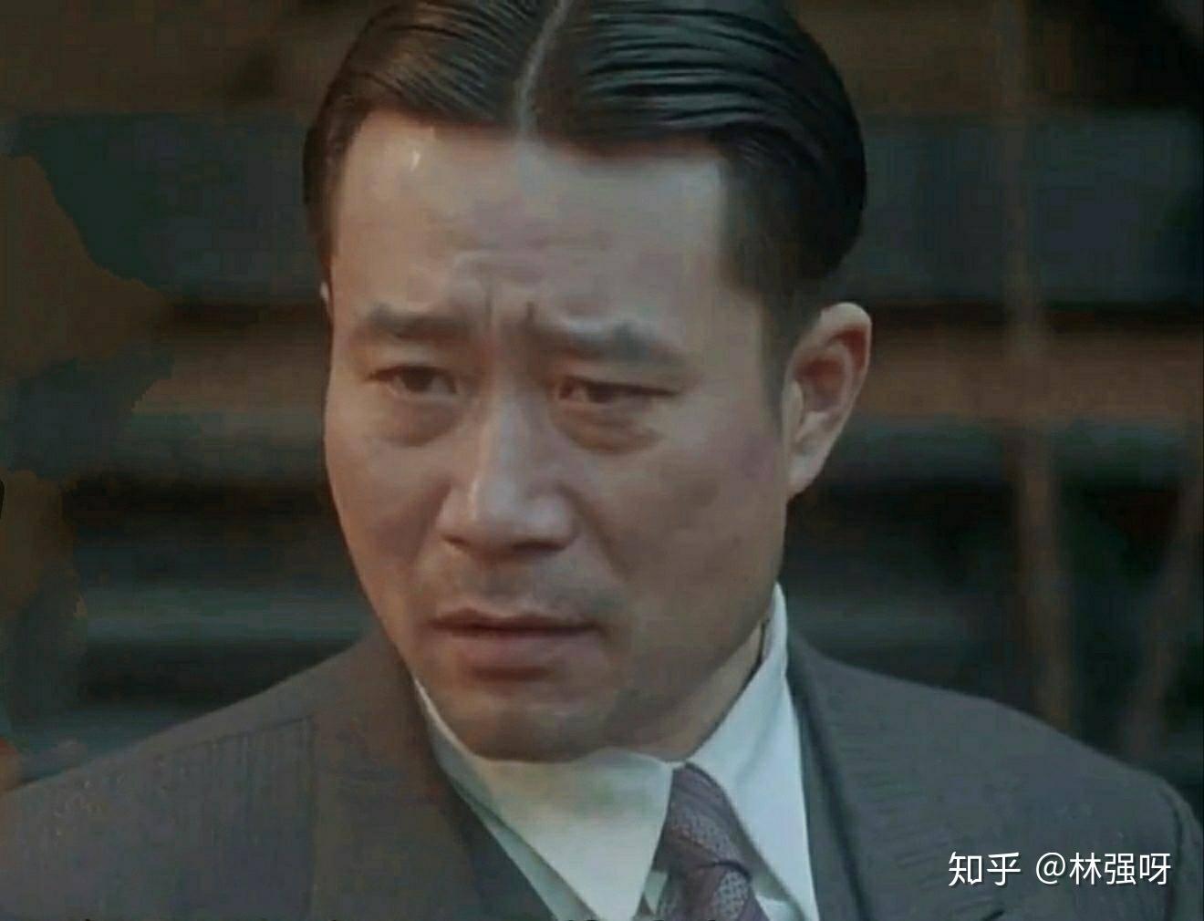那个年代的李雪健身材魁梧,神采飞扬,演技依然〔巩俐,饰演小金宝
