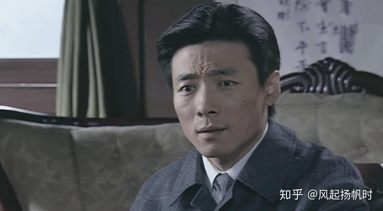 潜伏李涯很能干站长却更喜欢余则成不止因为余则成帮他招财