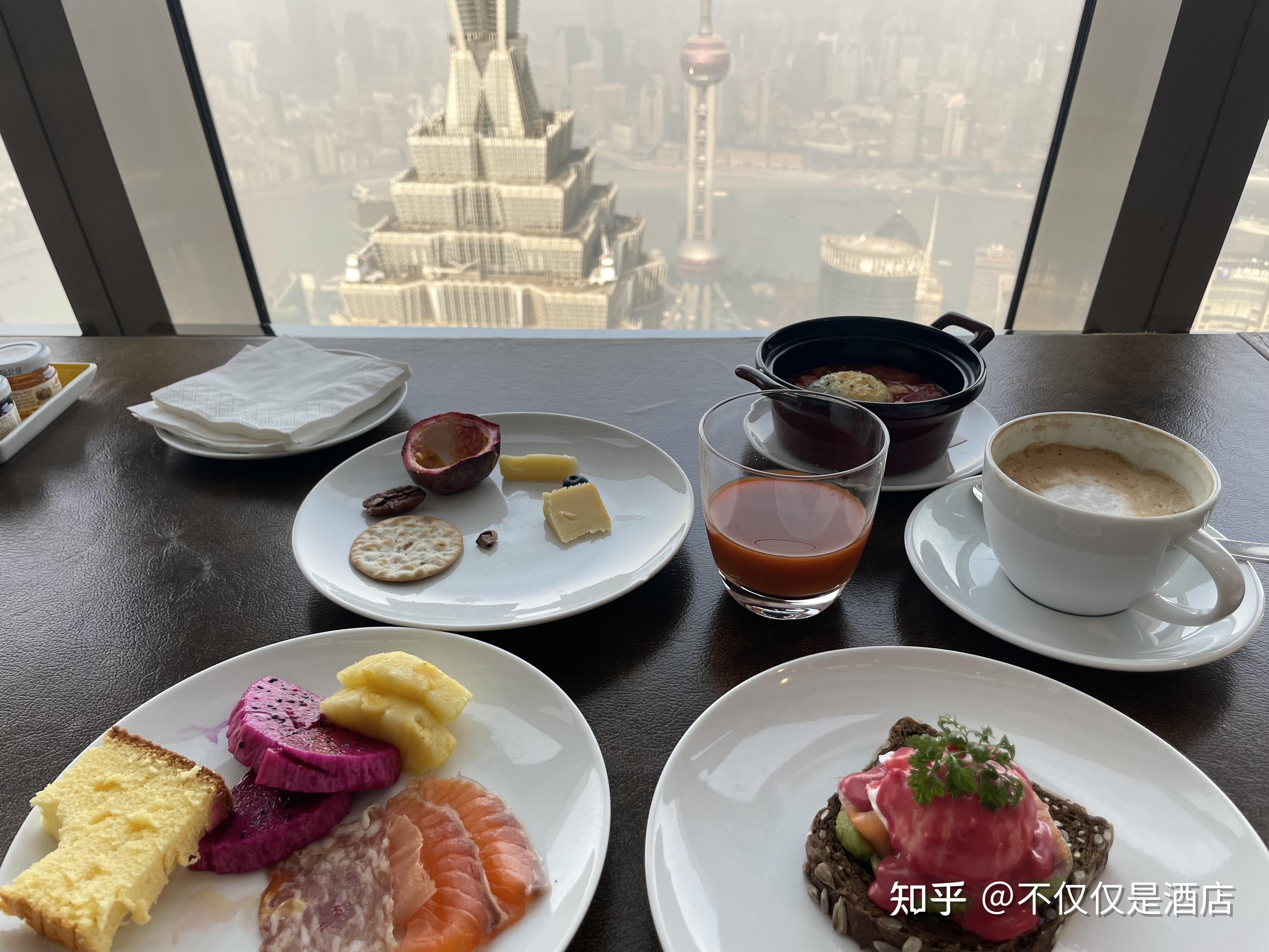 「值得稱讚」1 看了很多評論說酒店早餐差,我個人感覺酒店早餐挺好的