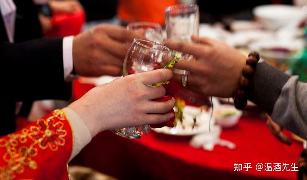 聚会喝酒时学会祝酒词和祝酒礼仪,不再成为酒局透明人! - 知乎