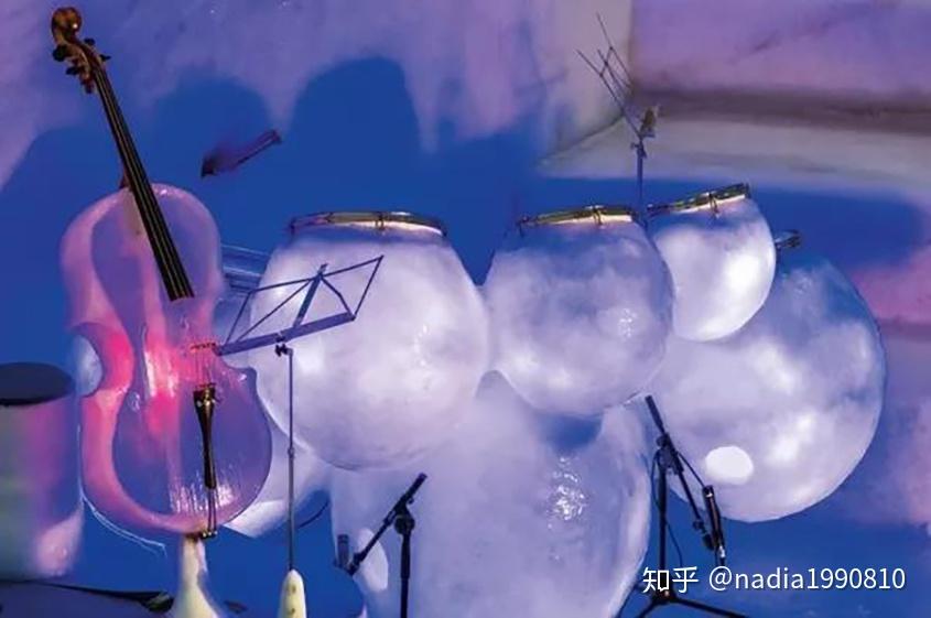 不可错过的冰雪音乐节海拔2600米冰屋全部冰制乐器