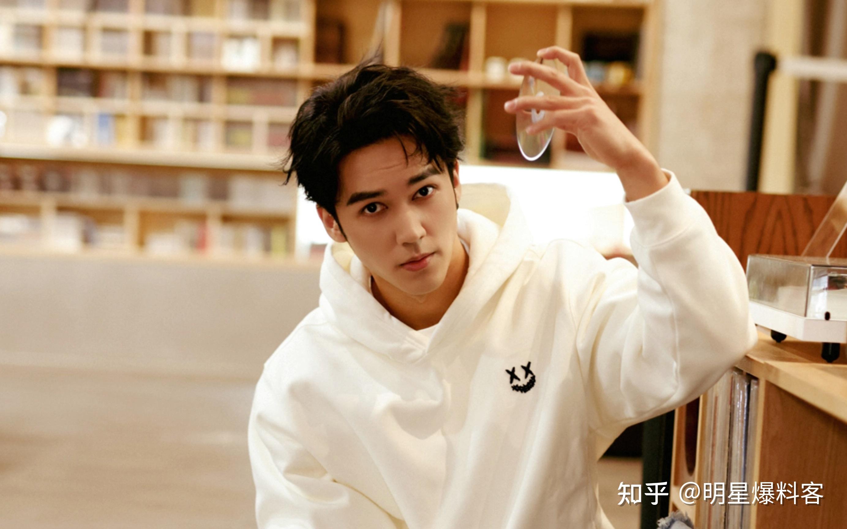 娱乐点评易烊千玺杨超越陈牧驰林允王星越李一桐