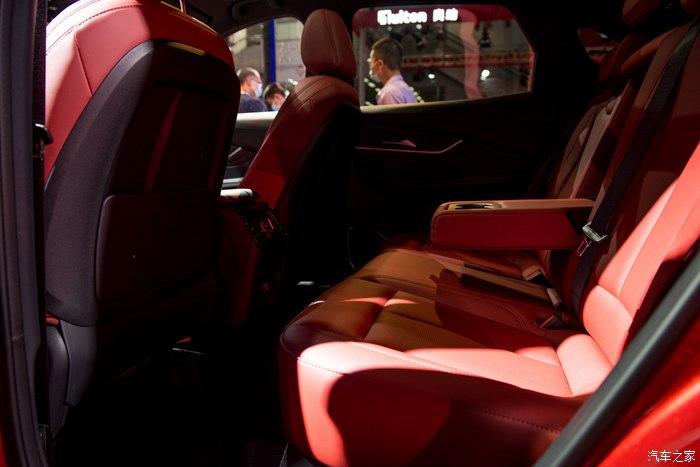 猛兽袭击广州车展东风风行t5evo震撼登场