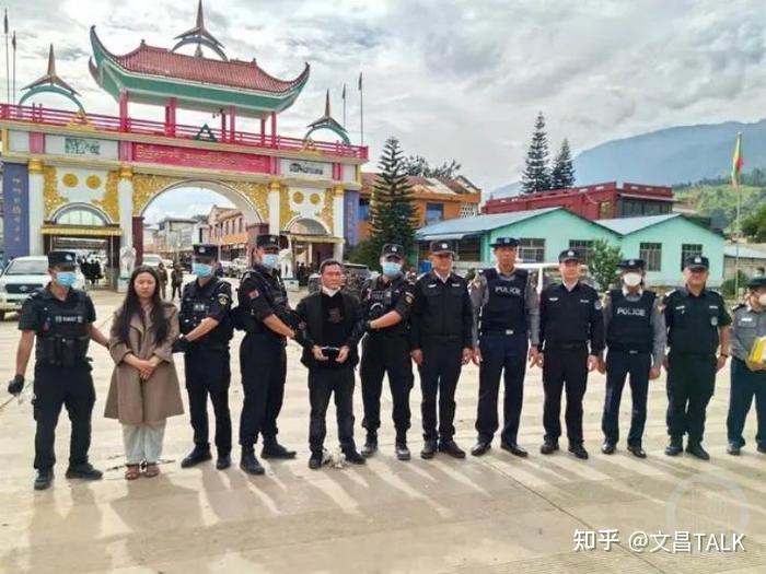 因为去年10月开始,缅北局势开始升级,果敢同盟军和老街四大家族,以及