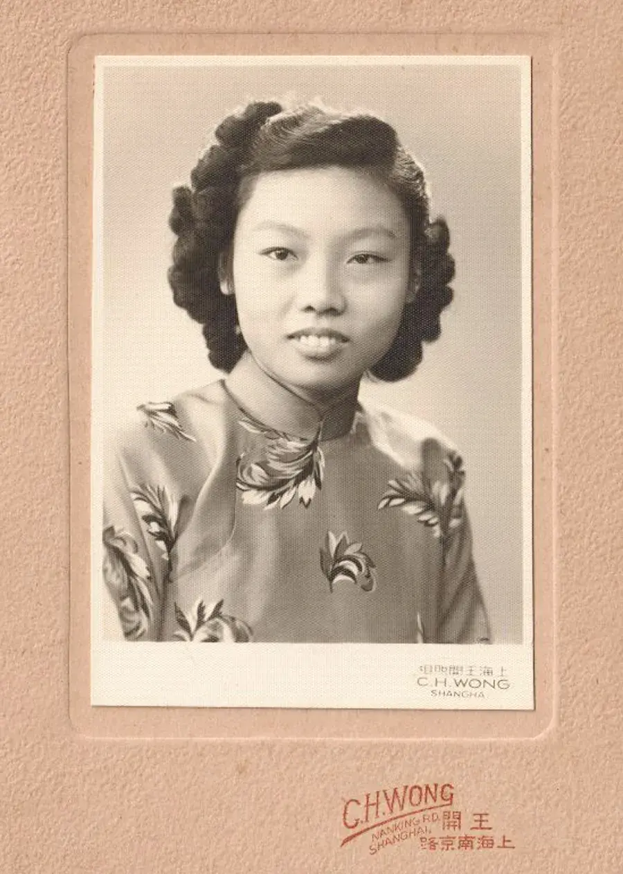 20世纪50年代,上海王开照相馆拍摄的女士烫发造型1958年9月3日《新民