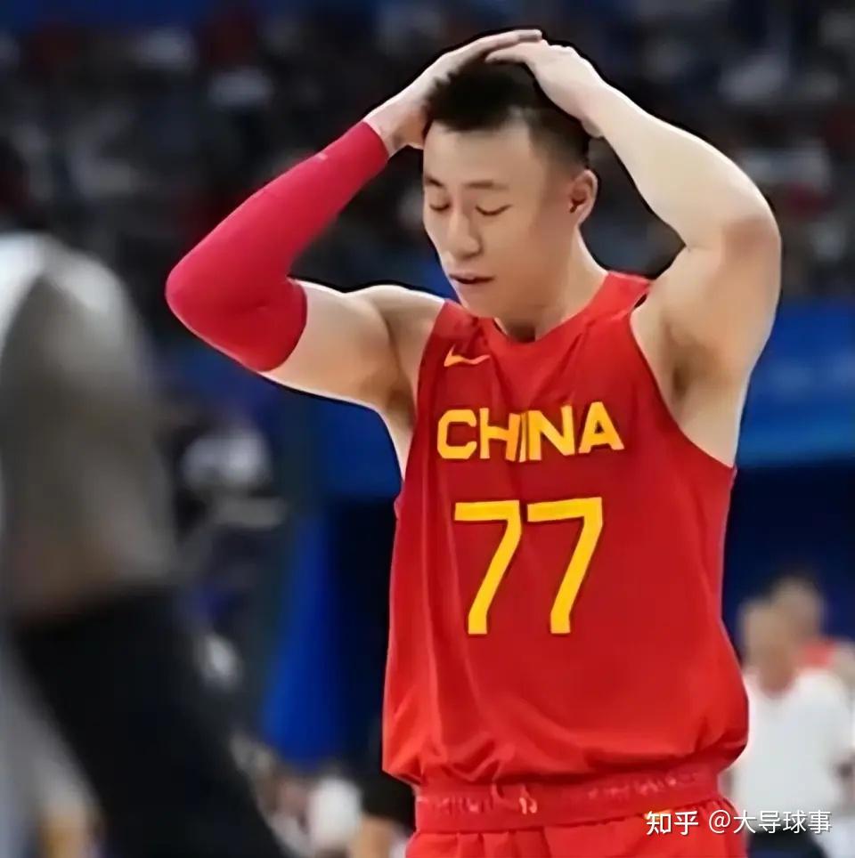 过去的夏天6分的赵睿不及格的男篮