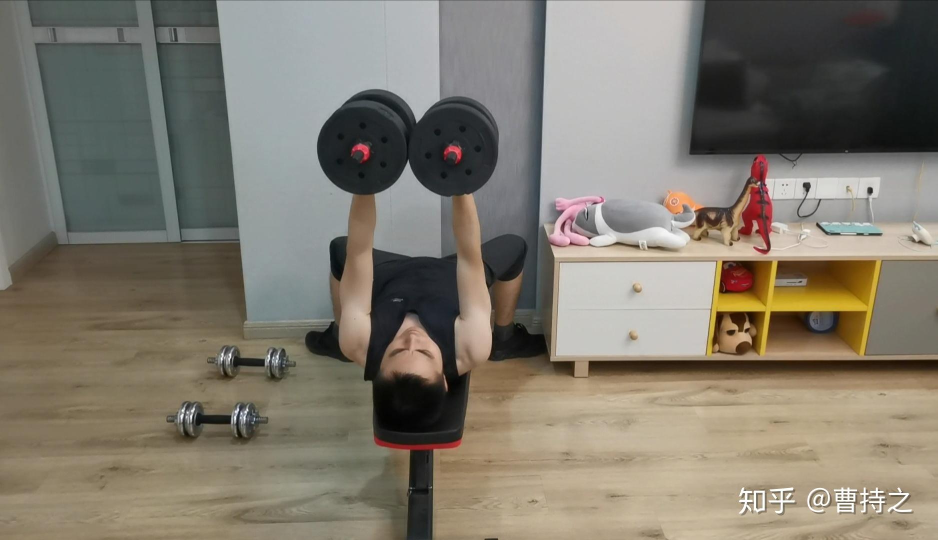 新手锻炼,特别是在家锻炼,哑铃该如何选择