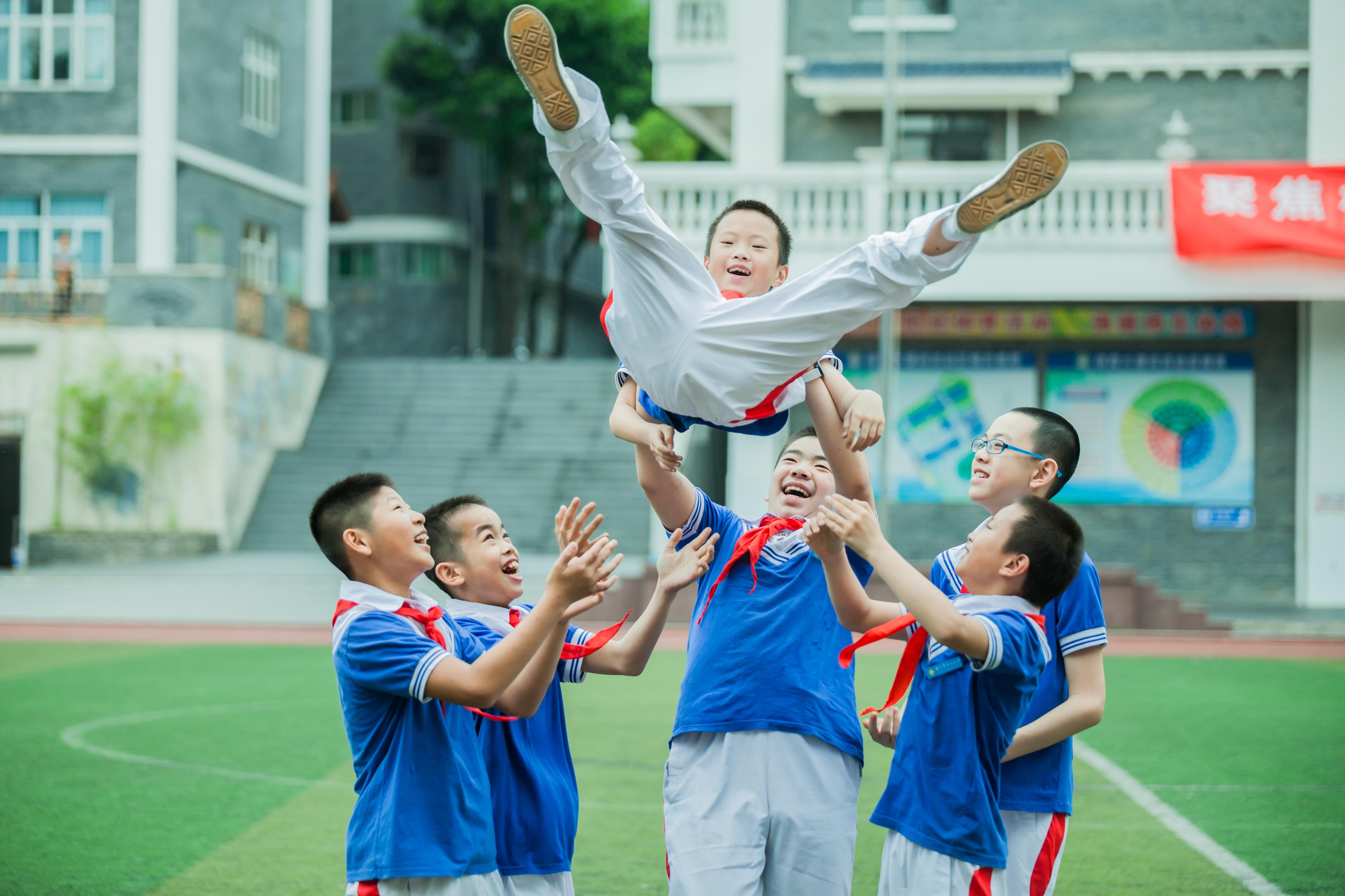 学校运动会拍照构图图片