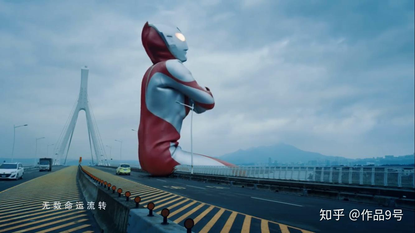 没错,他就是来自m78星云的奈奥斯奥特曼,那个会借着滂沱大雨,独自在