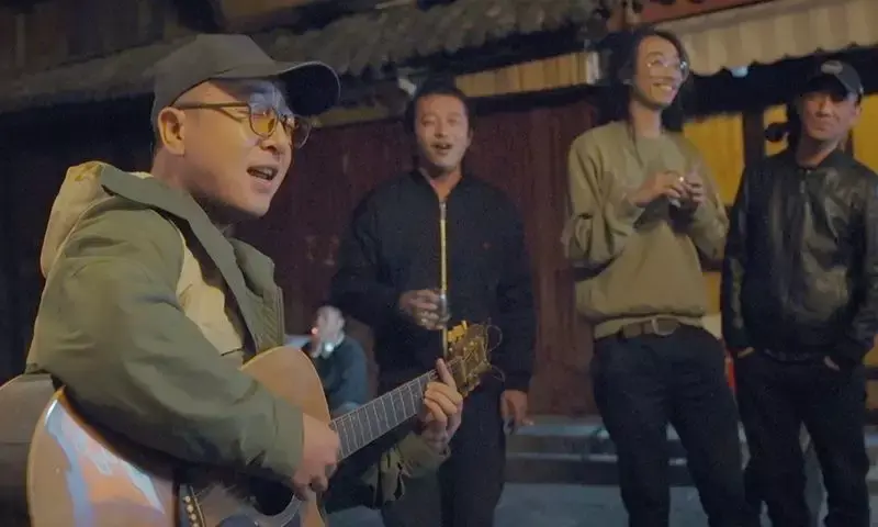 李志与张玮玮叁叁肆在大理人民路的温柔一夜figure