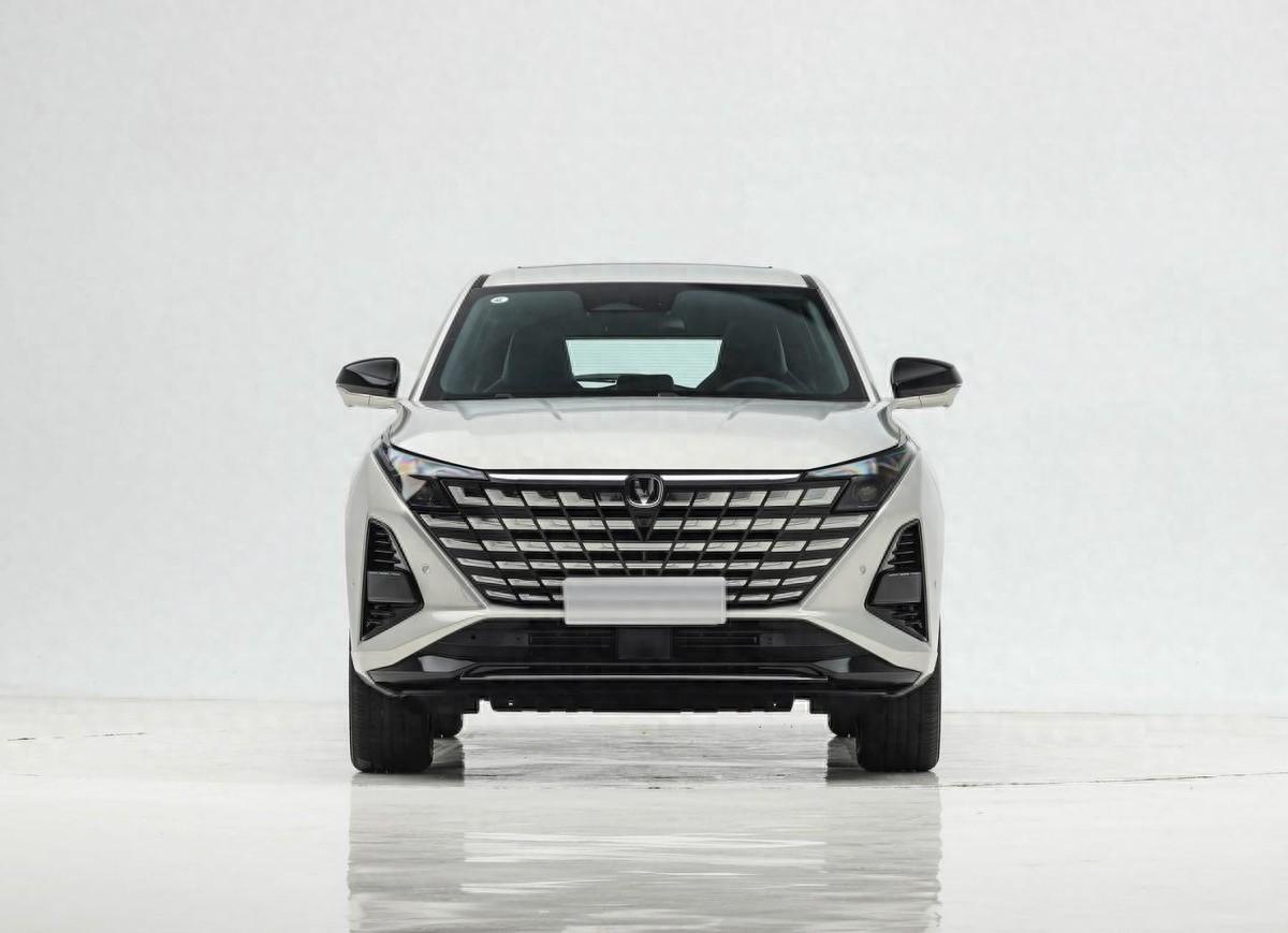 重铸10万级家用SUV价值,2026款UNI-Z PHEV