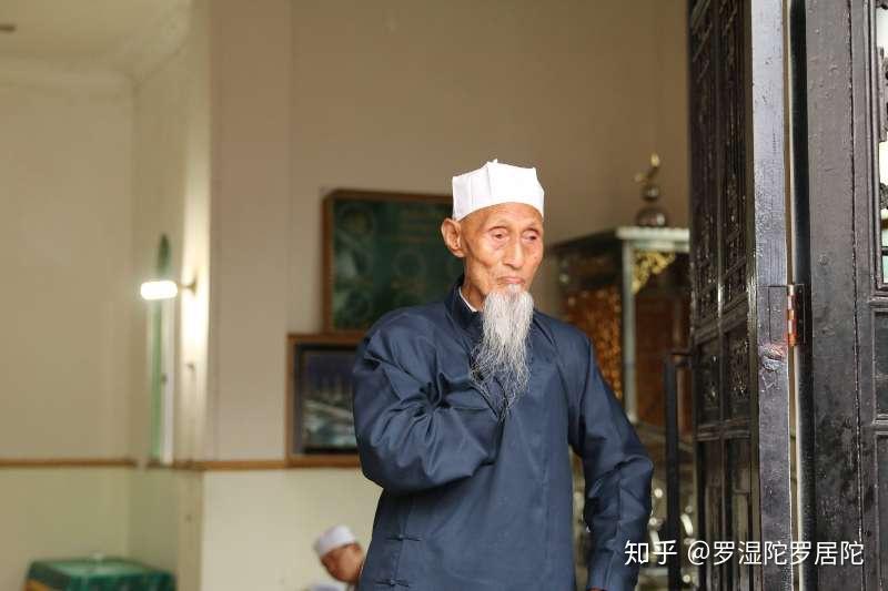 藏回:人口约3千人,主要分布于西藏拉萨的城关区,使用藏语卫藏方言前藏