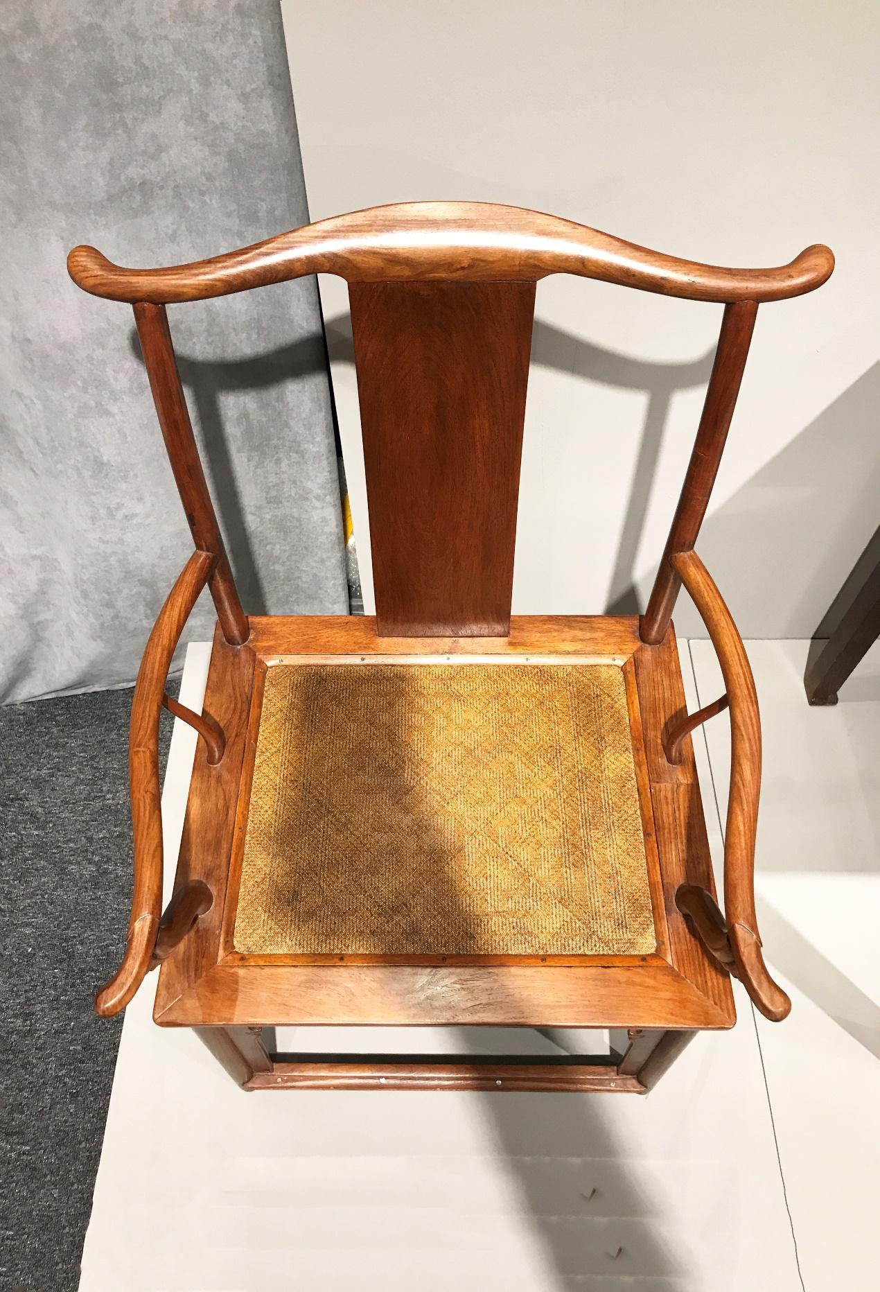 合乎规范or标新立异黄花梨椅子扶手出不出头