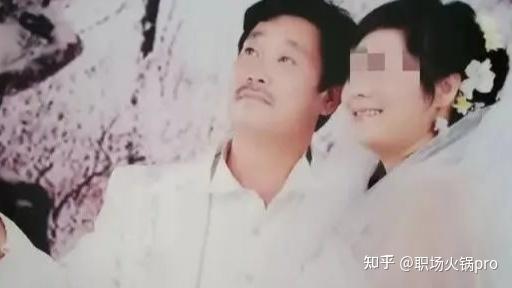 老板二婚办婚礼，员工统一随礼600，看到新娘后纷纷离席 知乎