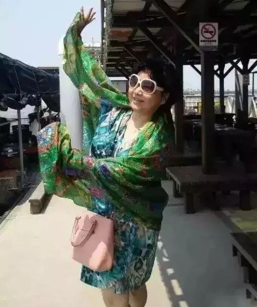 90后别总自称老年人了大爷大妈的狂野操作你想都想不到