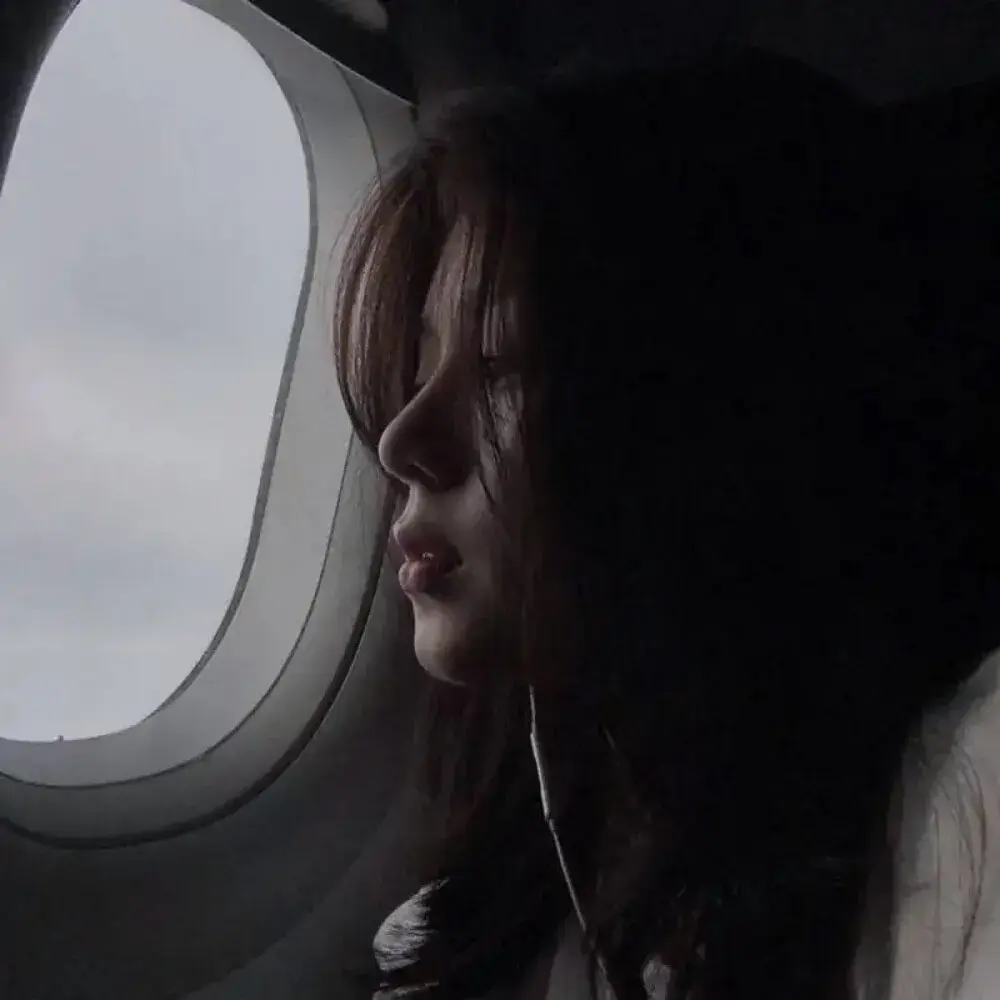 有什么好看,又比较低调的女生头像. - 知乎