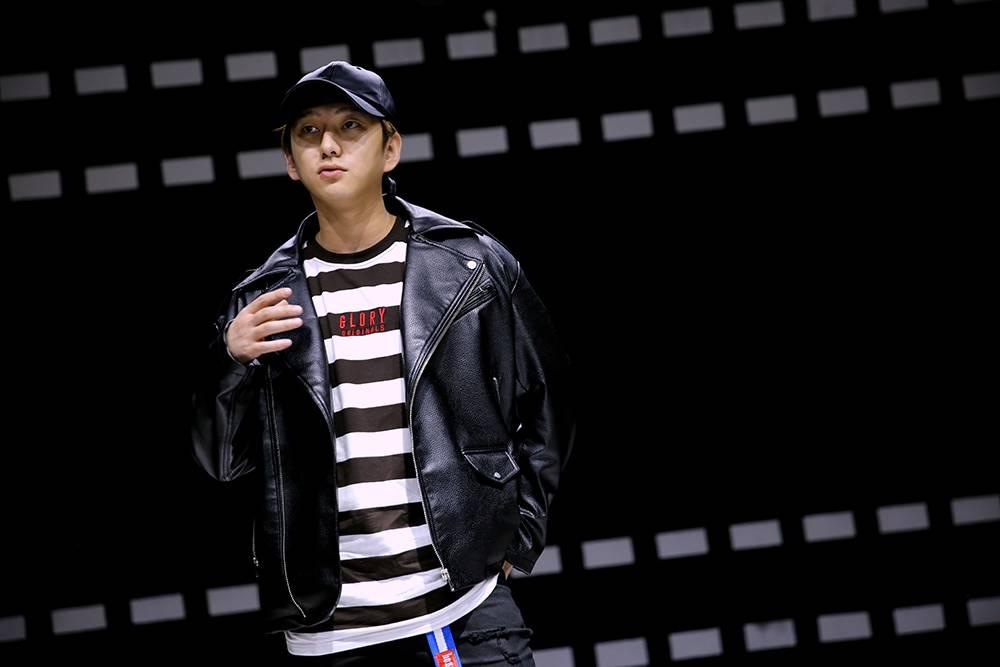 双面韩宇真正real的东西就是你他妈就踏踏实实练练舞丨舞间休息室