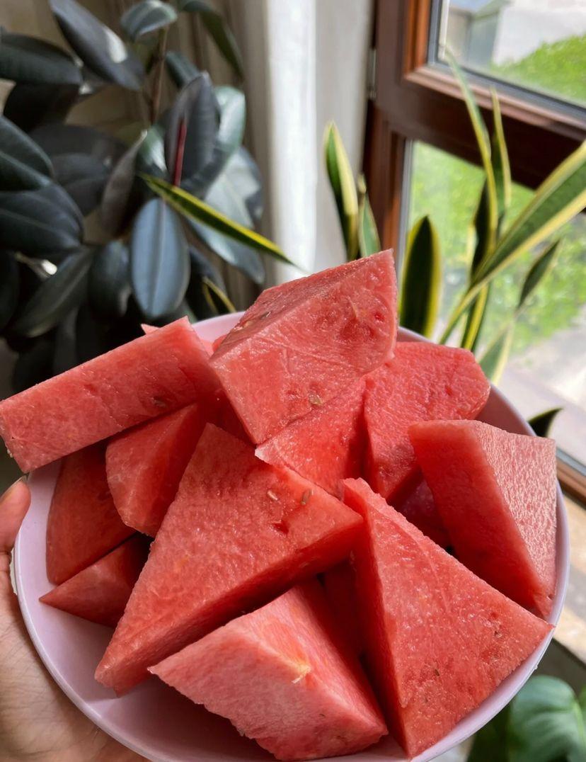 新鲜的西瓜图片夏天当然要和西瓜一起过了