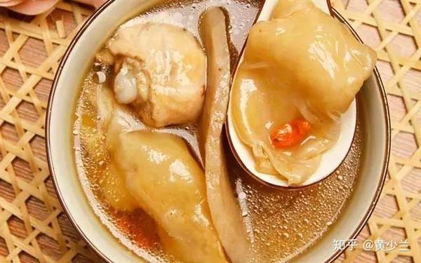 还在哺乳期能吃鱼胶吗？产妇可以吃鱼胶吗？