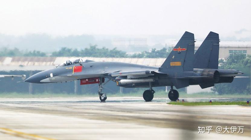 老将苏-27UBK被军迷强势围观！90年代进口苏-27如何改变中国空军？ - 知乎